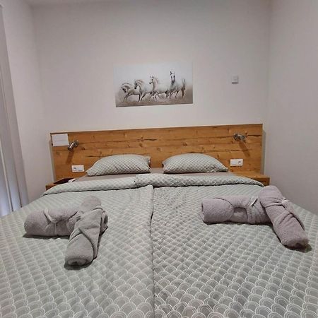 Gold Apartmani Kozarac Ngoại thất bức ảnh