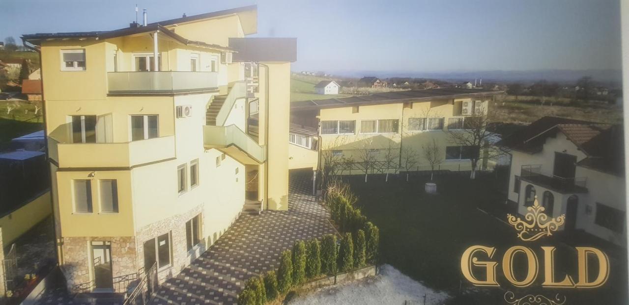 Gold Apartmani Kozarac Ngoại thất bức ảnh