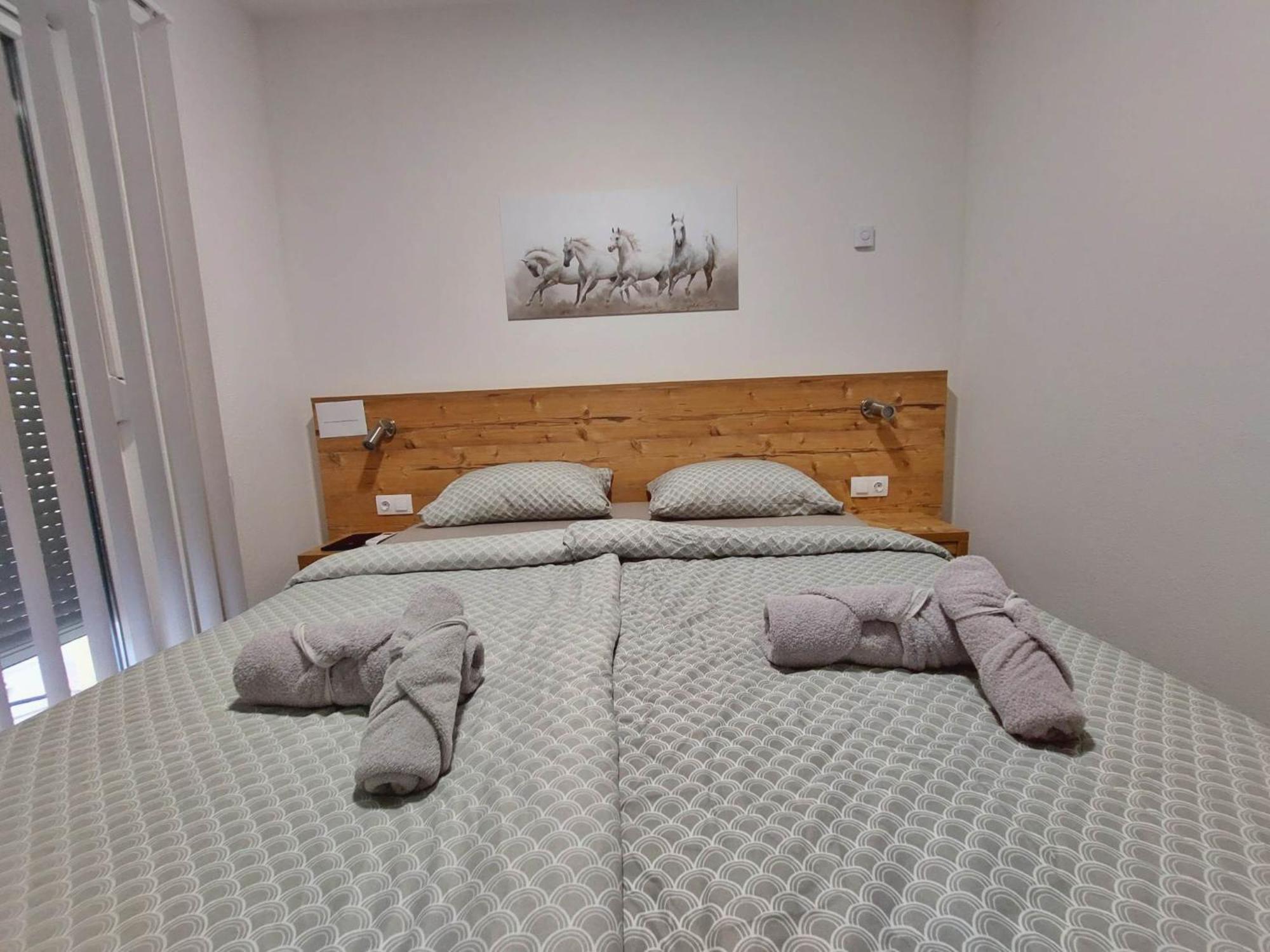 Gold Apartmani Kozarac Ngoại thất bức ảnh