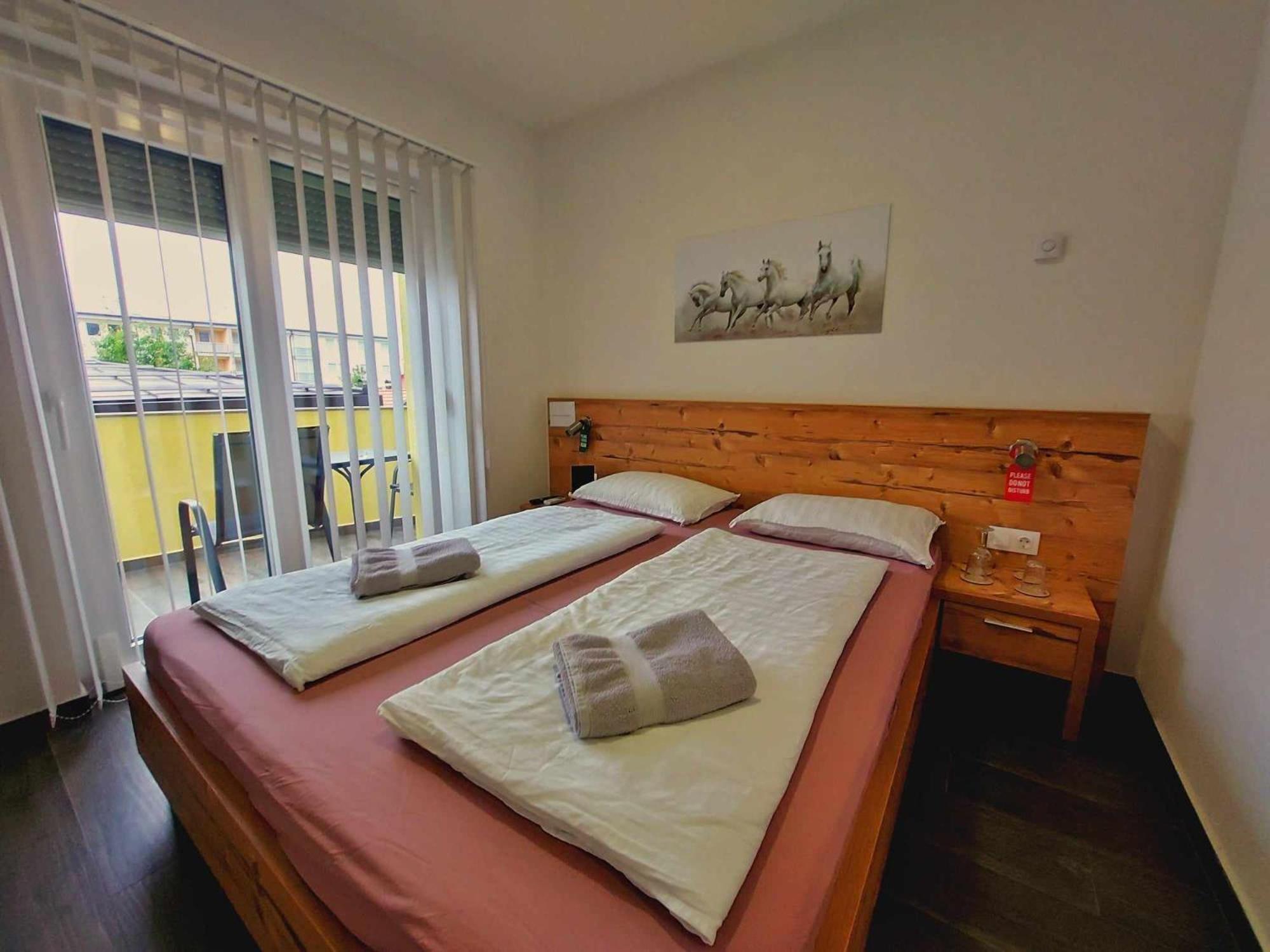 Gold Apartmani Kozarac Ngoại thất bức ảnh